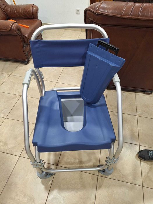 Cadeira de rodas de banho