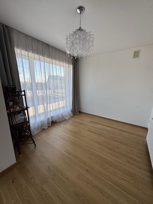 ПРОДАЖ котеджу з ремонтом в с.Зубра (поруч Сихова)