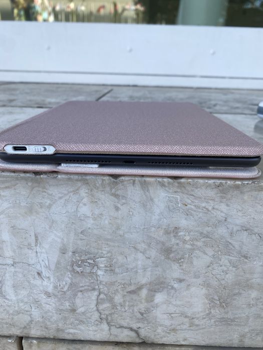 Ipad 7th generation with keyboard cover