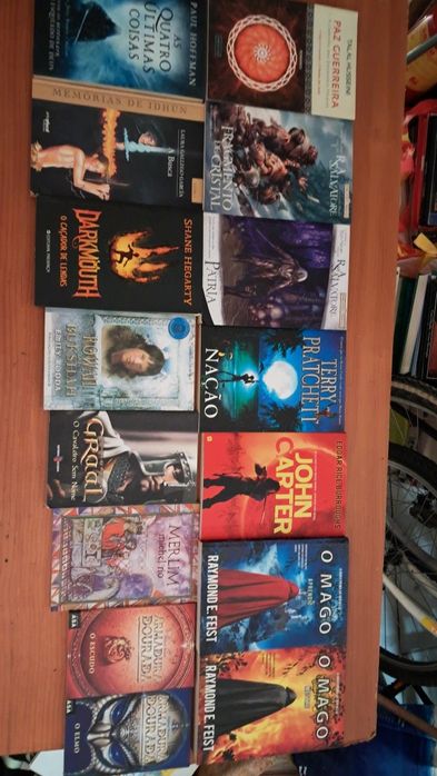 Literatura fantástica variada.