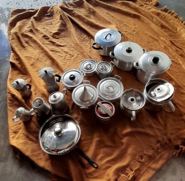 Louças antigas Tachos e panelas e mais