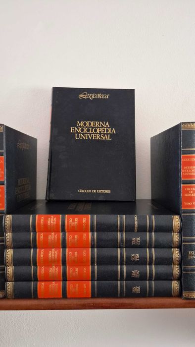 Enciclopédia por ordem alfabética