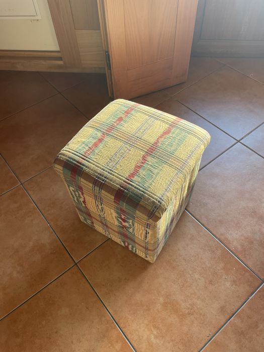 Armchair + Stool with Pattern64750632492929121