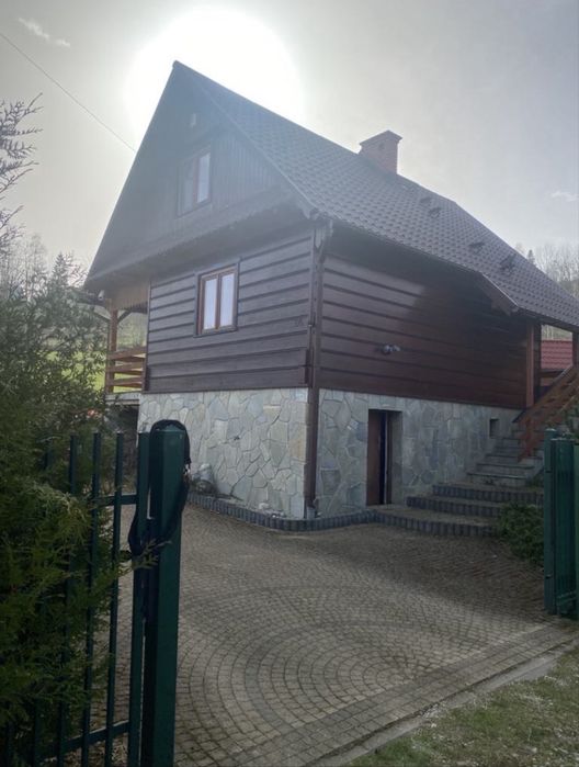 Dom wolnostojący z garażem w Czarnej Górze