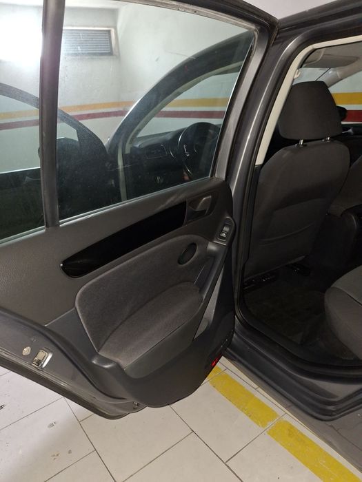 Volkswagen Golf VI