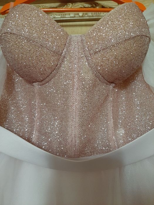 Святкова сукня , на випускний