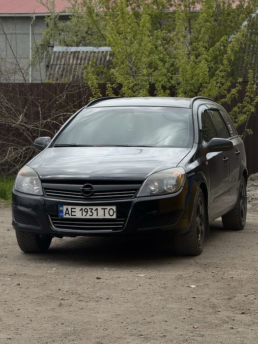 ТЕРМІНОВО продам Opel Astra H