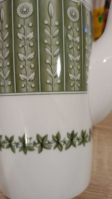 Це вінтажний кавник ,чайник Spode у візерунку "Provence