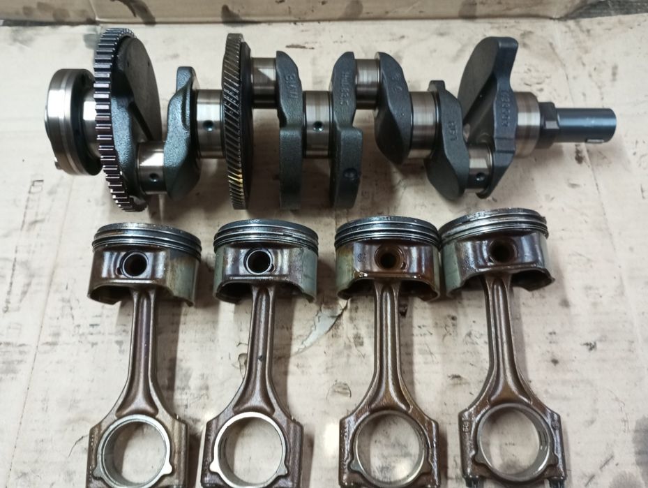 Коленвал колінвал Bmw E46 M43 1.9