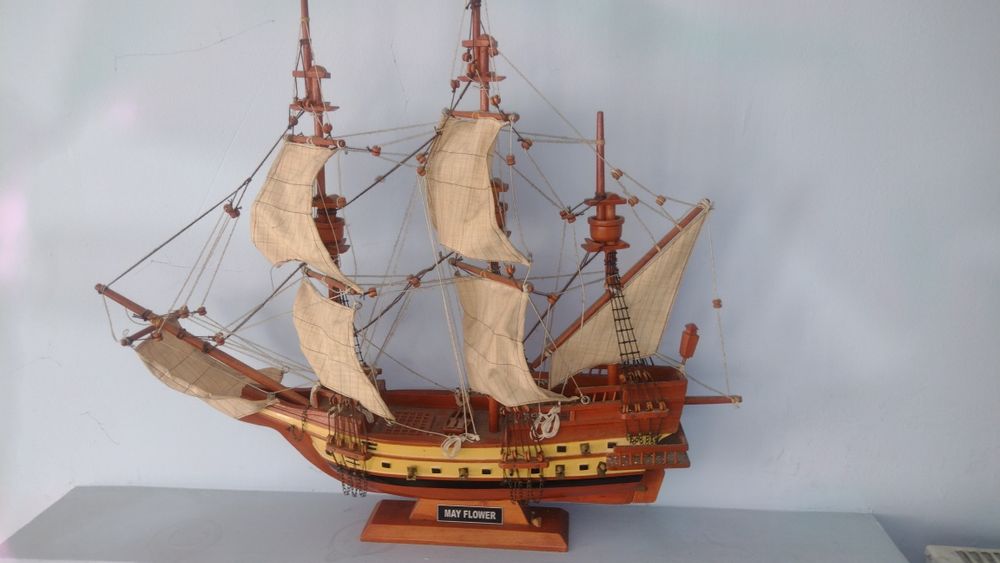 Żaglowiec drewniany model  63 x 55