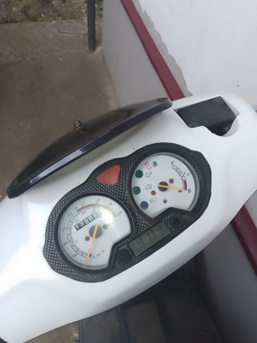 Продам скутер вайпер номер на фото договір