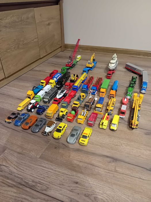 Modele aut i tirów siku