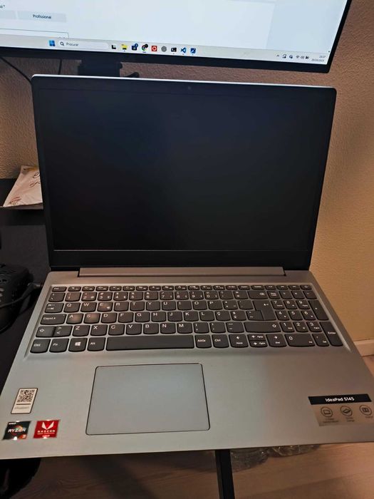 Portable Lenovo IdeaPad (I don't ship)64551676808963120