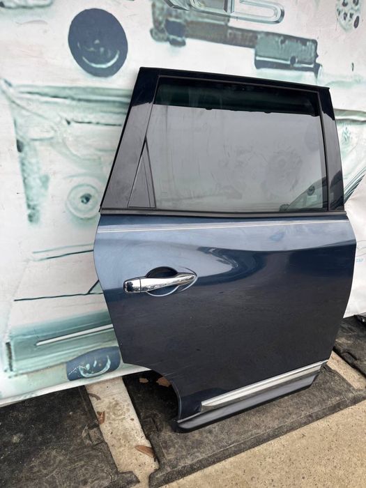 Nissan Pathfinder R52 дверь двери двері задні праві