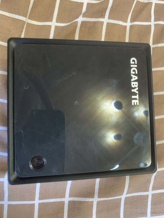 Gigabyte Brix (GB-BACE-3000)