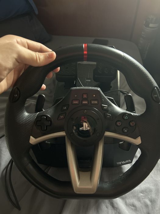 Volante e acelarador
