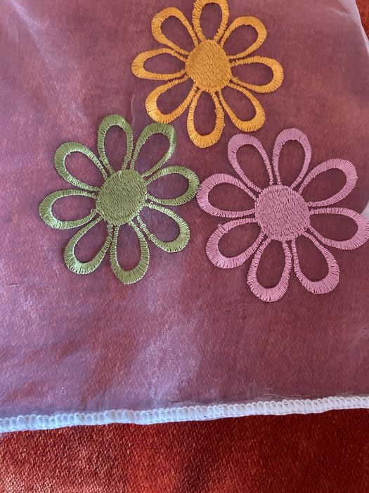 Dois cortinados lindos