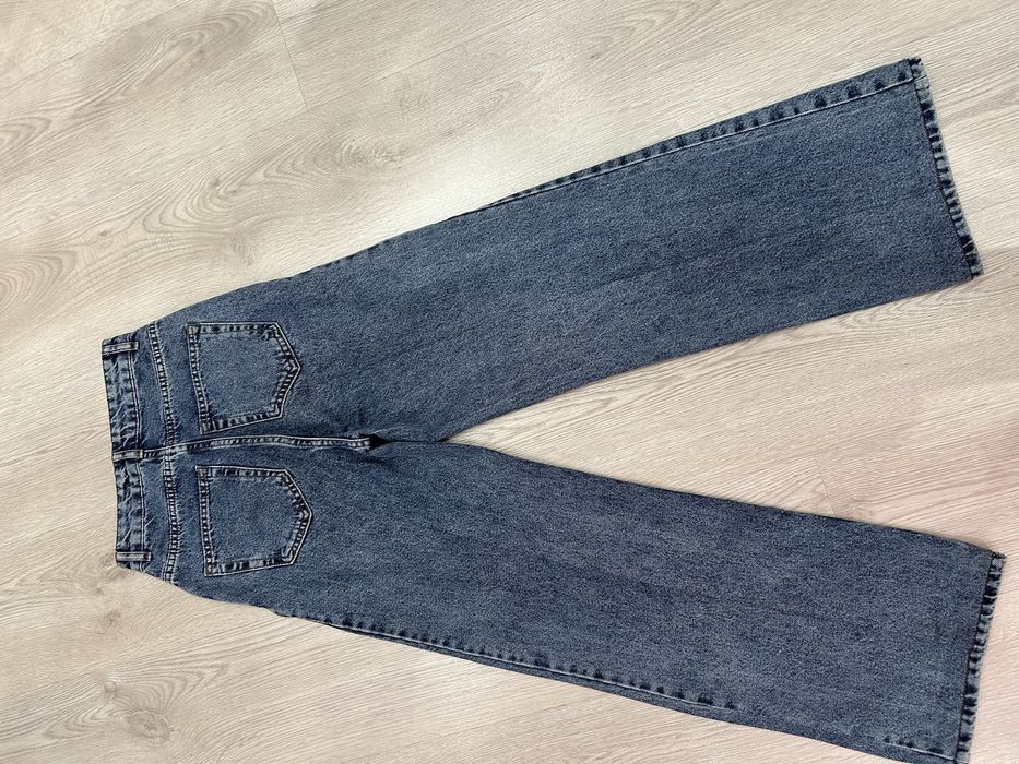 Сині прямі джинси