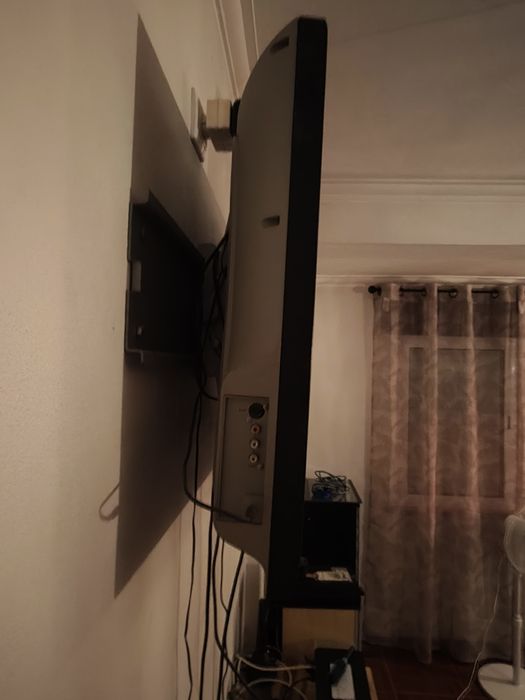Vendo TV Grundig LCD 32" 80cm