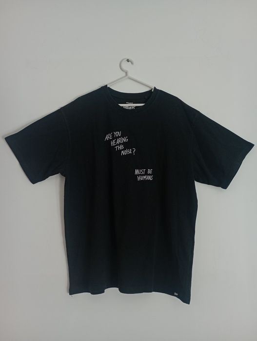 T-Shirt/Camisola Preta