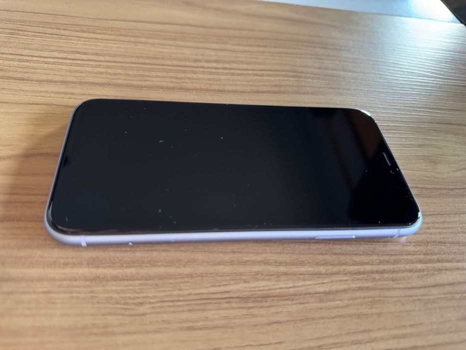 iPhone 11 128GB usado (roxo)