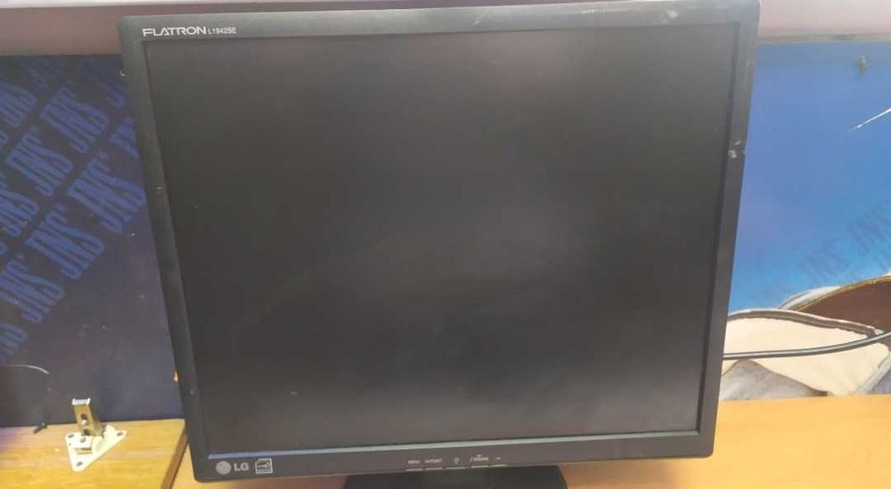 Монитор Dell 70 шт Samsung