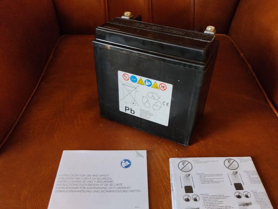 Bateria Mota Yuasa YTX14-BS 12V 12Ah — NOVA (Nunca Usada)