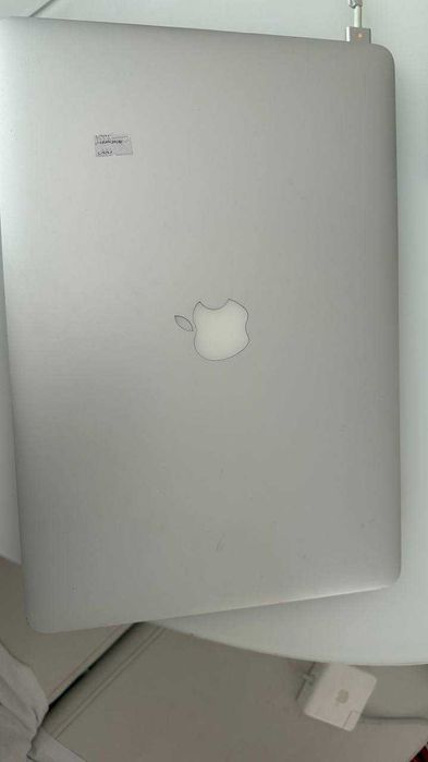 MacBook Pro 15" i7/16GB/256GB