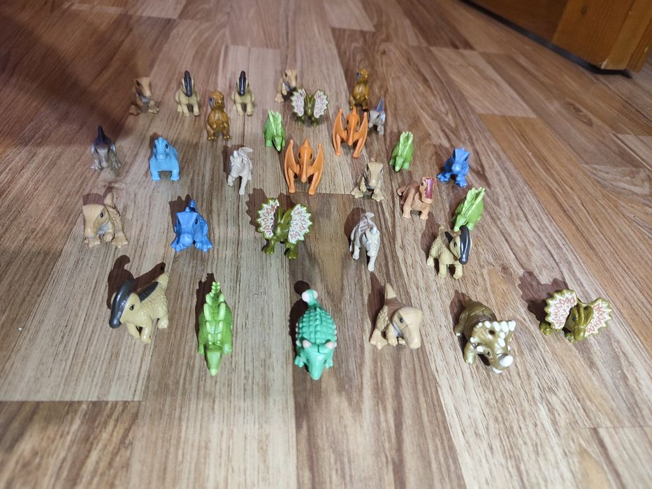 Kinder surprise динозавры natoons