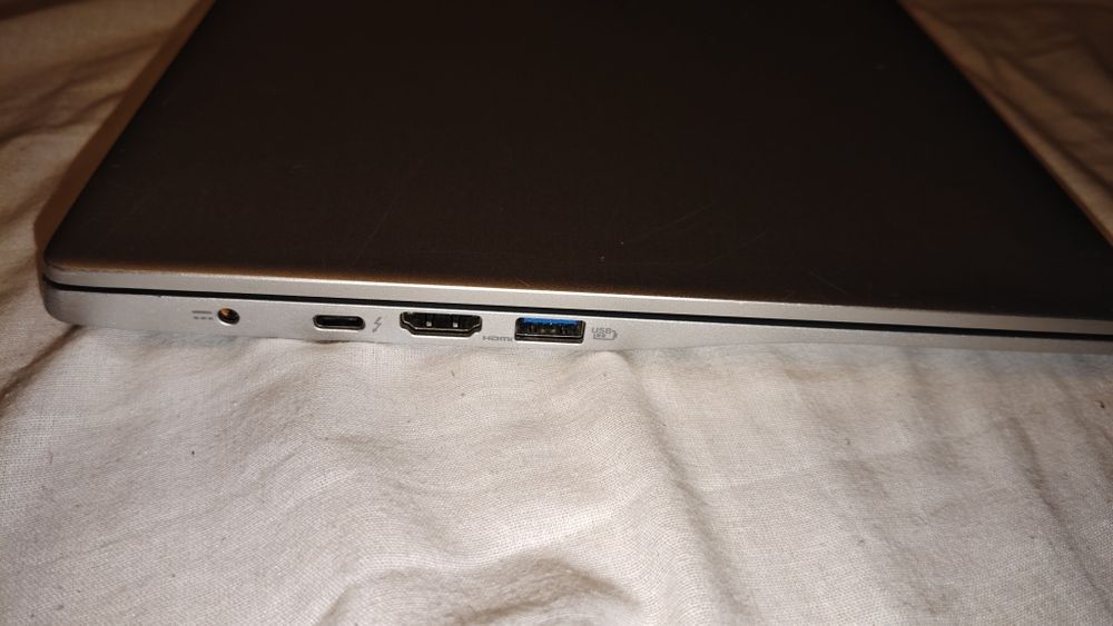 Acer Swift 3  Intel i5  16 gb ram