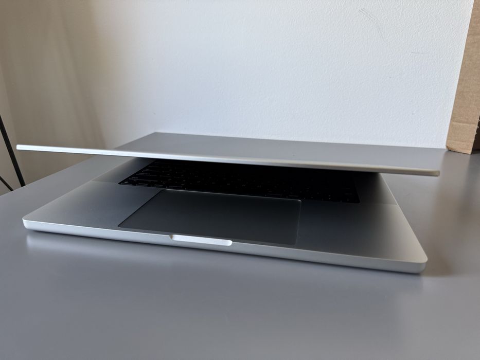 Vendo MacBook Pro 16” 2021 M1 Pro 32GB/1TB – Cinzento Sideral