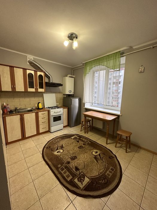 Новобудова Порт сіті, ЖДВокзал, Автостанція 800 доба,450 погодинно