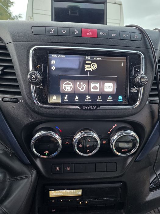 Laweta iveco 2020 rok  dwa baki