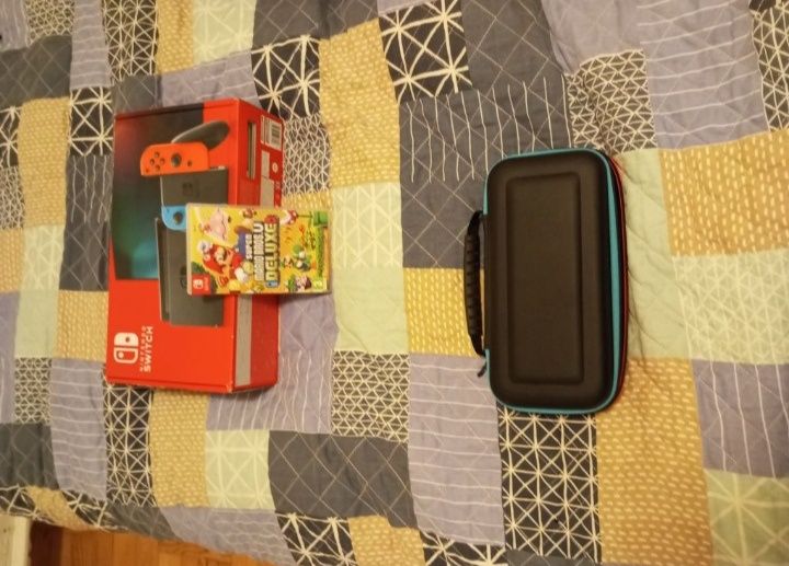 Vendo PS4 pro e nintendo switch