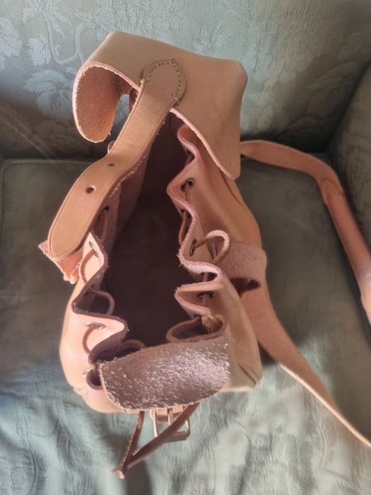 Bolsa mochila em couro