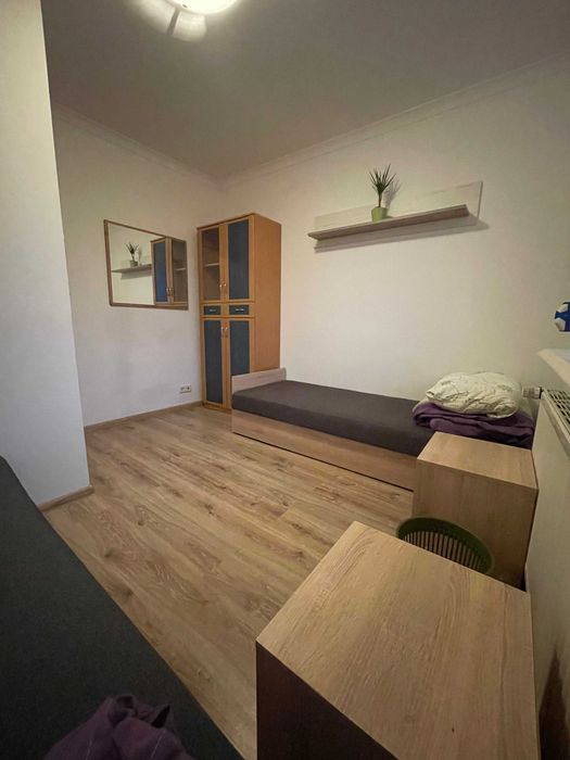 Pokój dwuosobowy. Poznań, Naramowice.