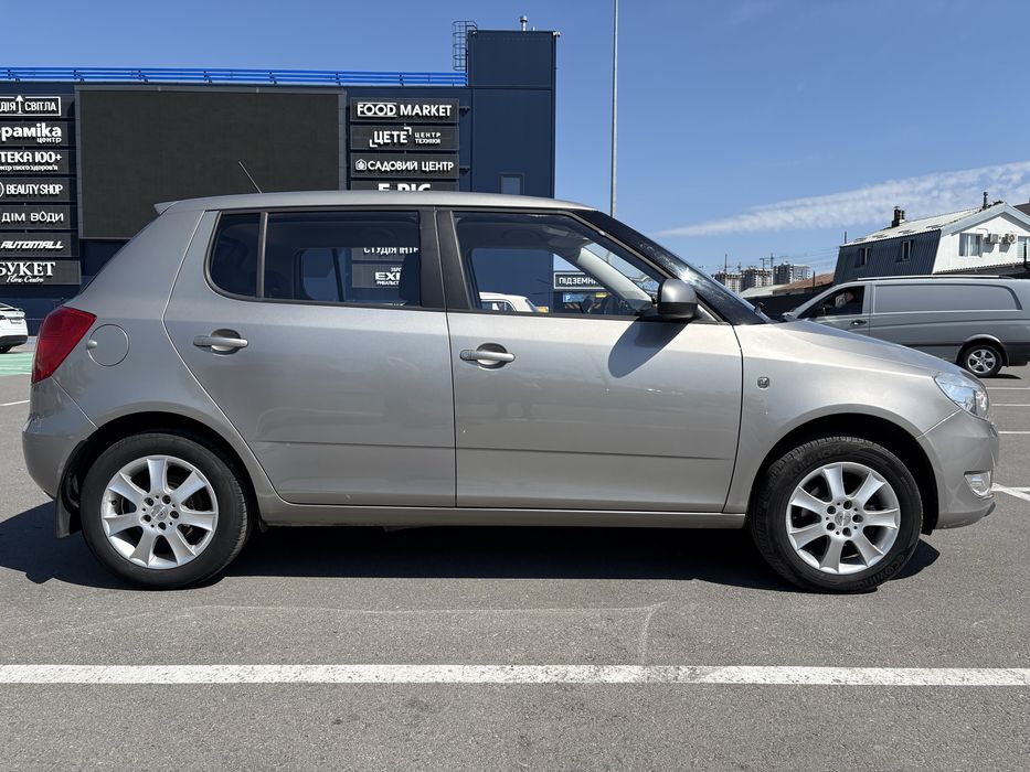 Skoda fabia 2 офіційна, другий власник