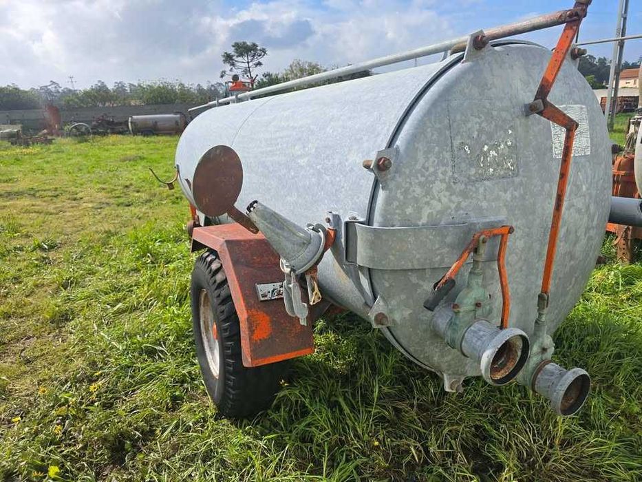 Cisterna agricola 3000 litros usada , sem documentação