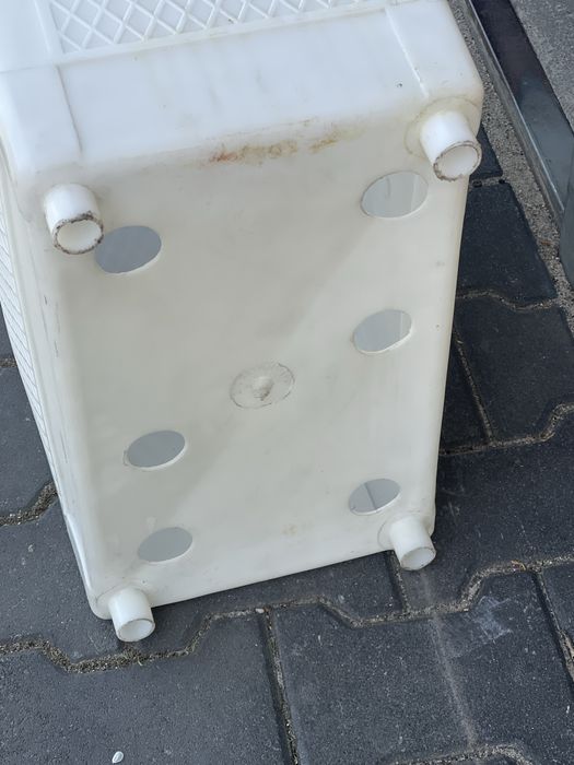 Duży kosz plastikowy na pranie, na zabawki- rozmiar 66/50/33