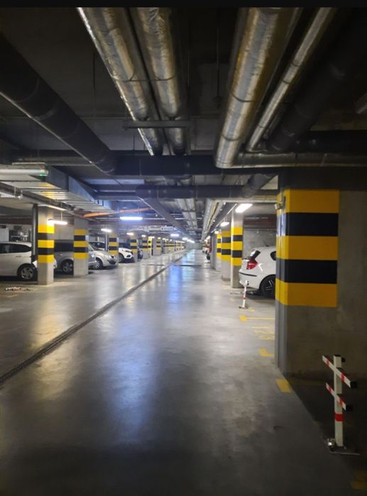 Miejsce parkingowe w garażu podziemnym — Ceramiczna 18, Tarchomin