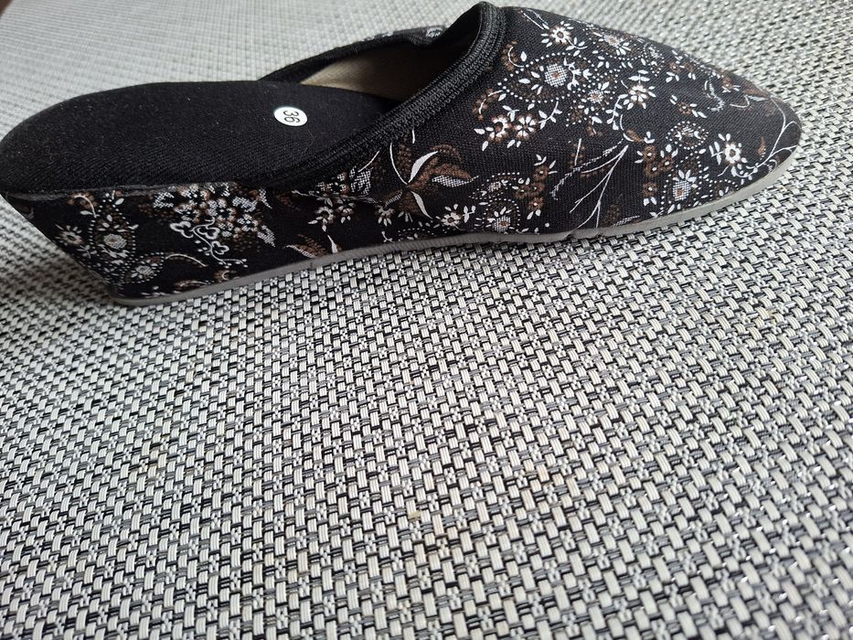 Ręcznie robione pantofle damskie z bawełny