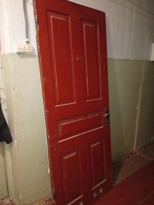 Двери входные б.у