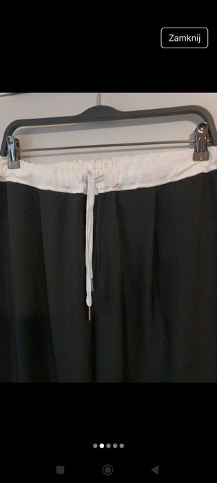 Czarne spodnie z szeroką nogawką