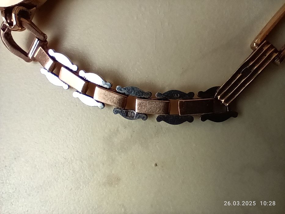 Продам золотые антикварные часы с золотым браслетом 50 х годов.