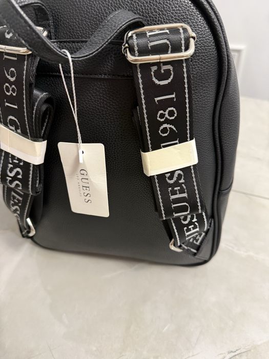 Рюкзак Guess рюкзак