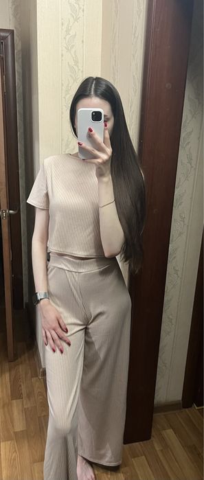 Костюм жіночий