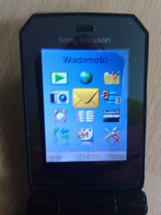 ORYGINALNY SPRAWNY Telefon Sony Ericsson F100i Jalou Pudełko Ładowarka