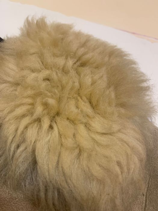 Długi naturalny kożuch