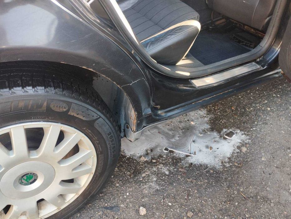SKODA SUPERB 2005 VIN TMBBL23U06B046354 фото оголошення 8 з 18