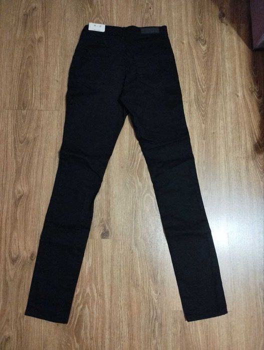 Джинси чорні нові для дівчини